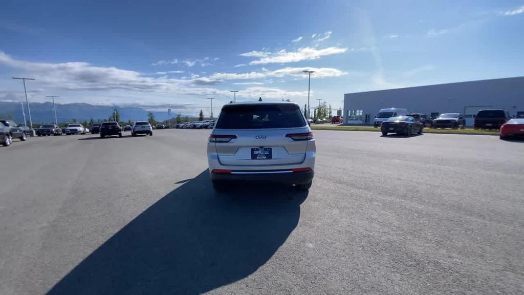 new 2025 Jeep Grand Cherokee L car, priced at $42,419