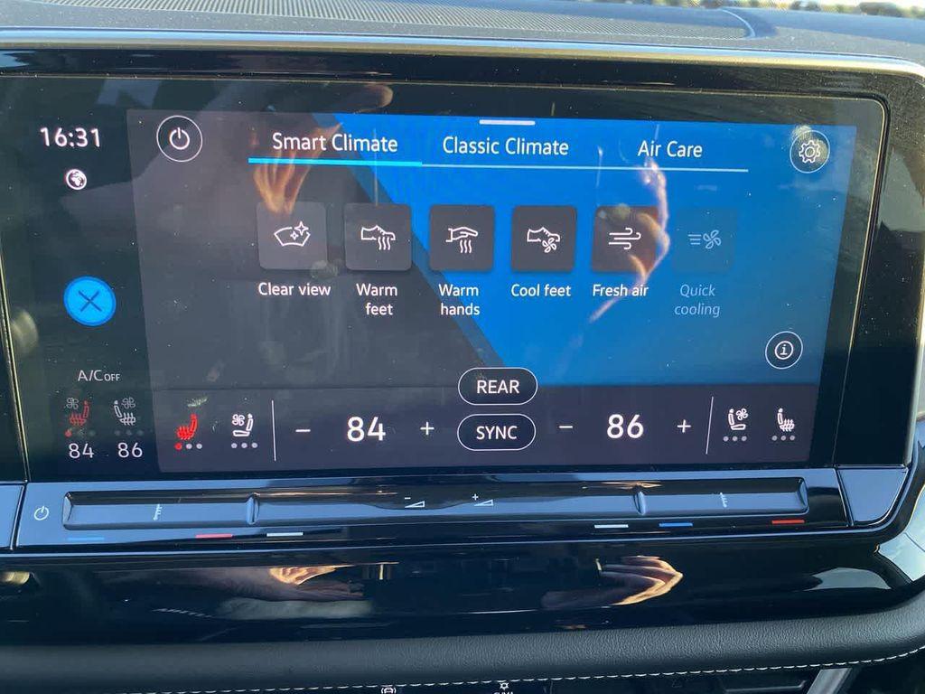 used 2024 Volkswagen Atlas car, priced at $31,990