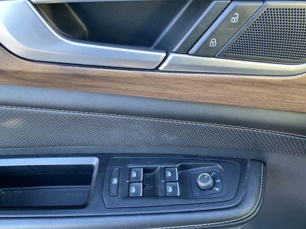 used 2024 Volkswagen Atlas car, priced at $31,990