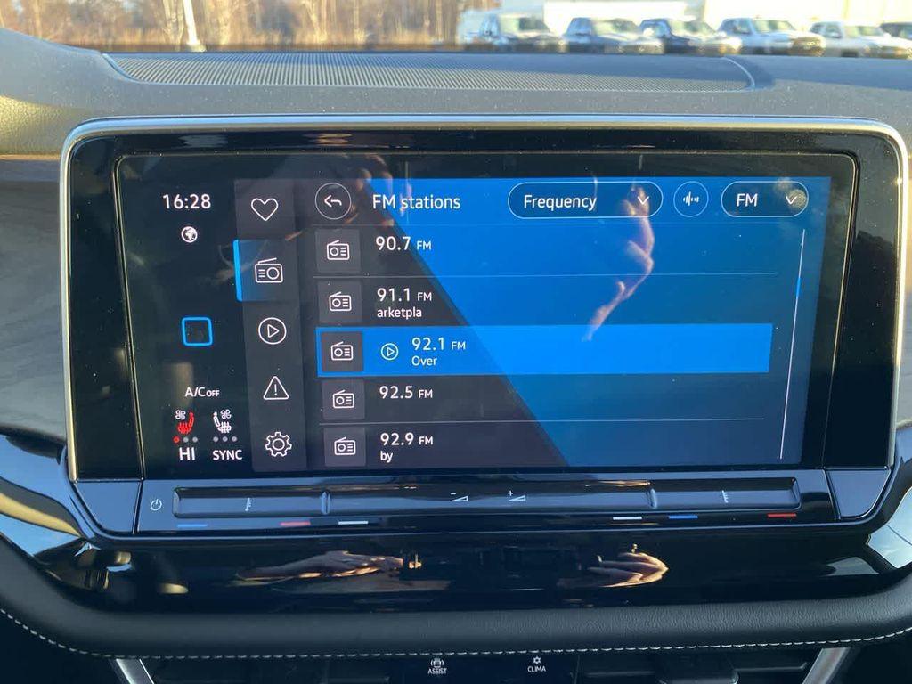 used 2024 Volkswagen Atlas car, priced at $31,990