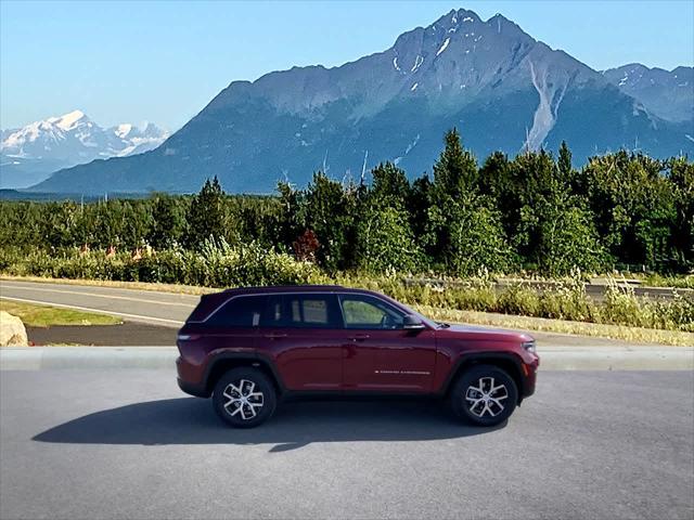 new 2025 Jeep Grand Cherokee car, priced at $49,582