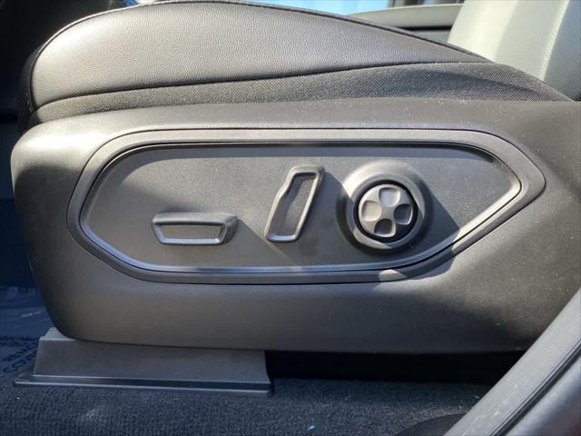 new 2025 Jeep Grand Cherokee car, priced at $49,582