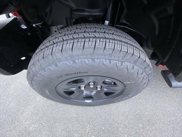 new 2025 Jeep Wrangler car, priced at $41,976