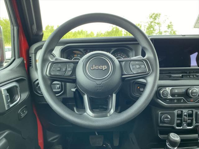 new 2025 Jeep Wrangler car, priced at $41,976