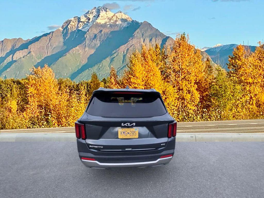 used 2024 Kia Sorento car, priced at $30,490