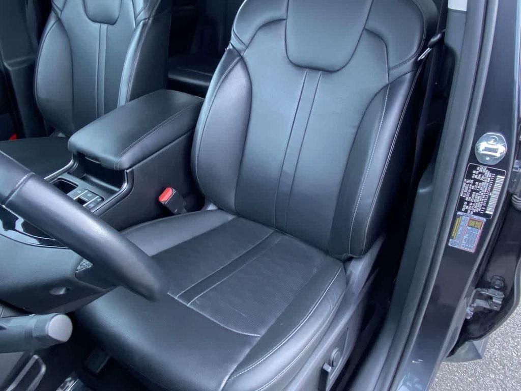 used 2024 Kia Sorento car, priced at $30,490