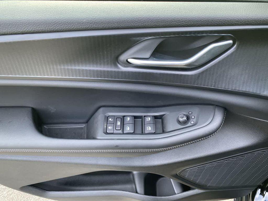 new 2025 Jeep Grand Cherokee L car, priced at $46,427