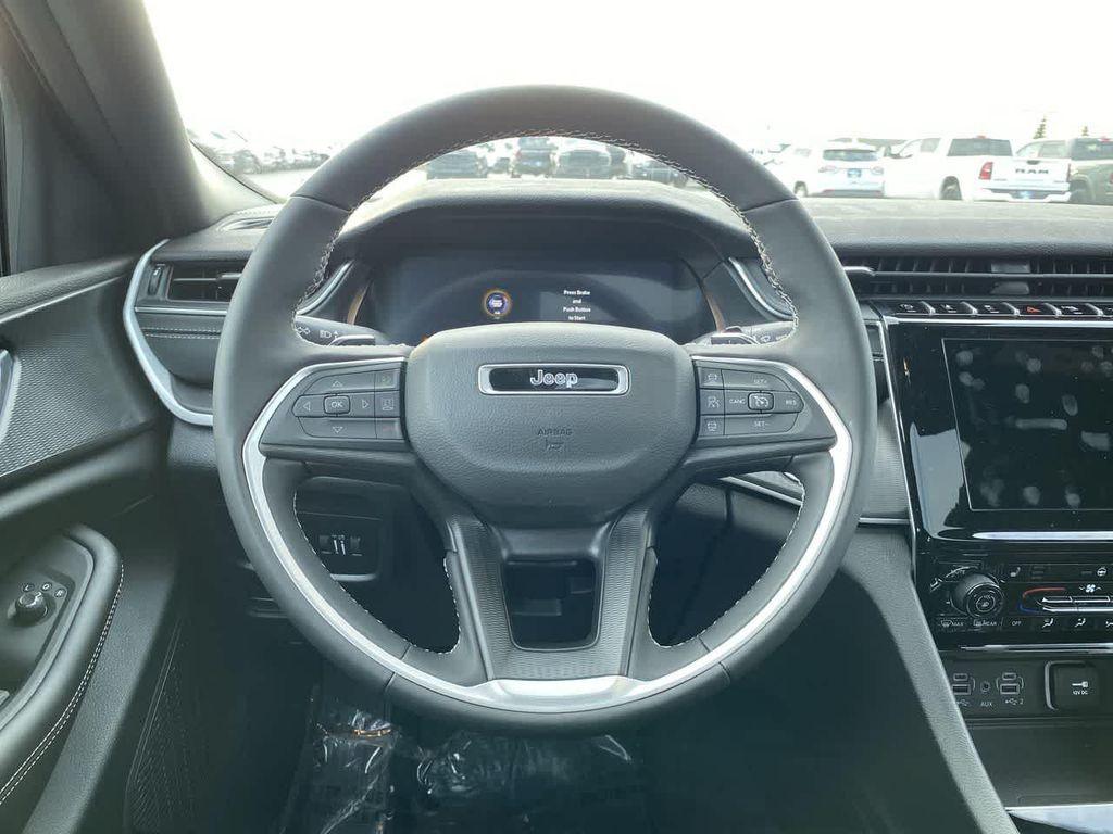 new 2025 Jeep Grand Cherokee L car, priced at $46,427