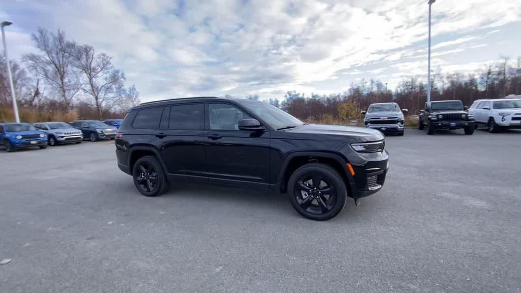 new 2025 Jeep Grand Cherokee L car, priced at $46,427