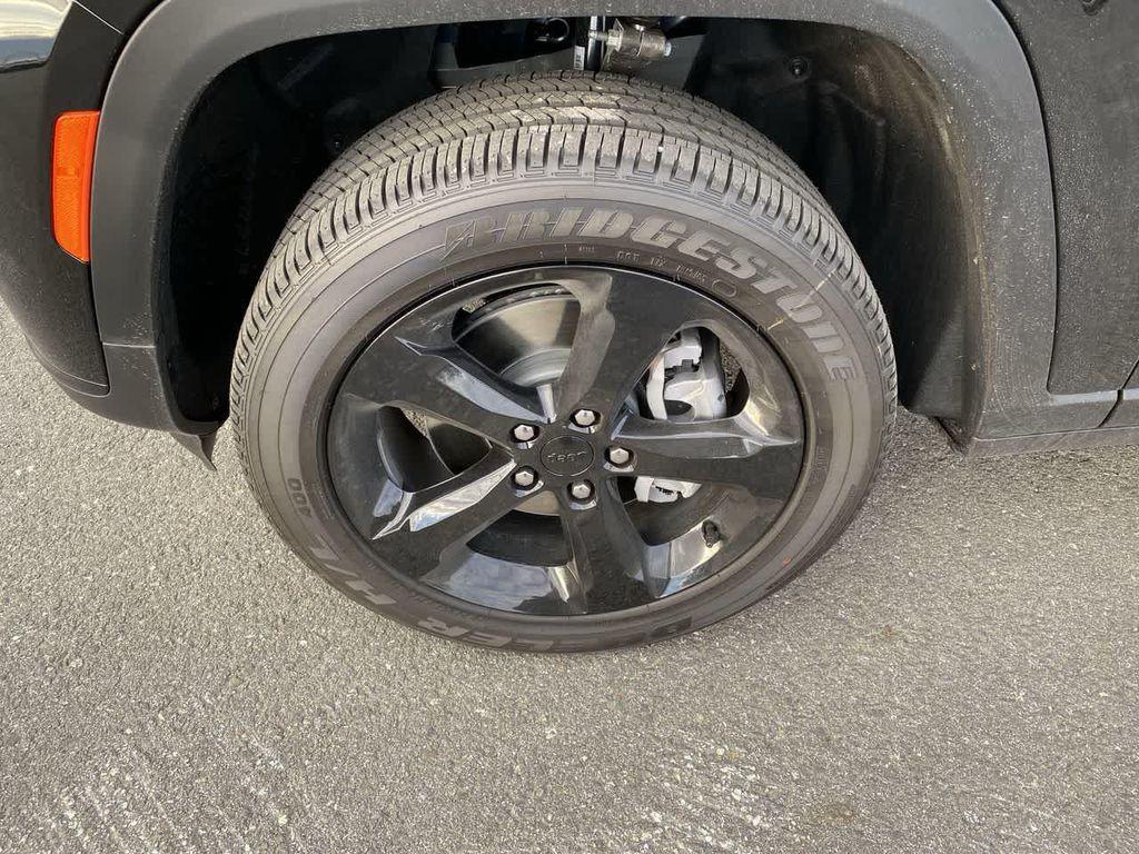 new 2025 Jeep Grand Cherokee L car, priced at $46,427