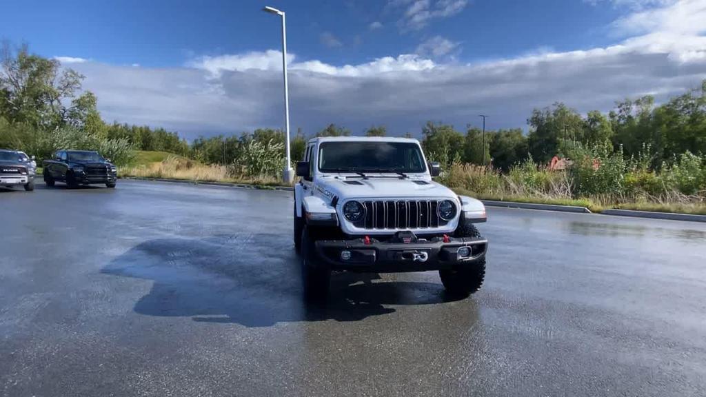 new 2025 Jeep Wrangler car, priced at $60,091