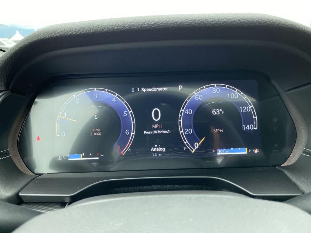 new 2025 Jeep Grand Cherokee car, priced at $43,717