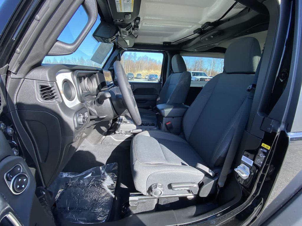 new 2025 Jeep Wrangler car, priced at $42,931