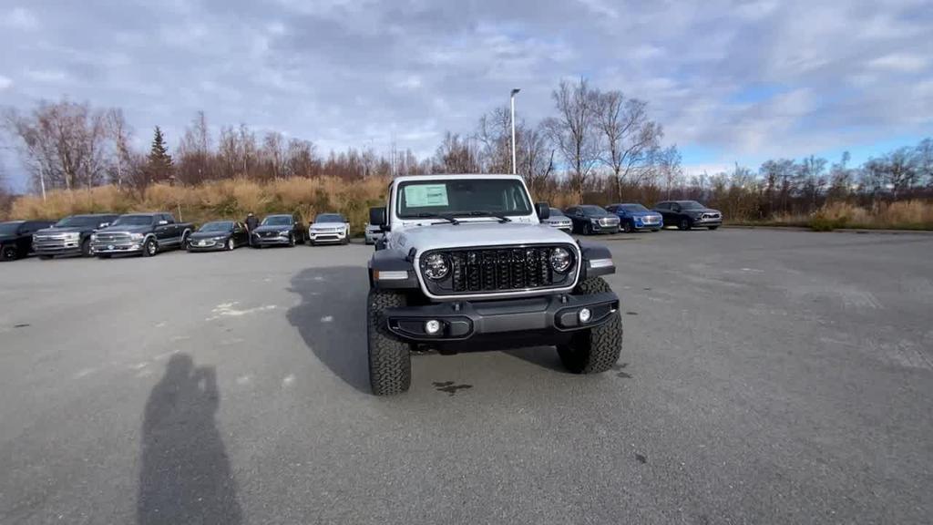 new 2025 Jeep Wrangler car, priced at $53,077