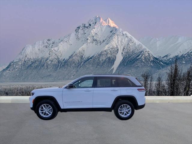 new 2025 Jeep Grand Cherokee car, priced at $42,075