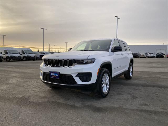 new 2025 Jeep Grand Cherokee car, priced at $42,575