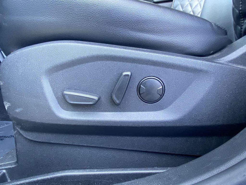 used 2023 Ford Edge car, priced at $24,990