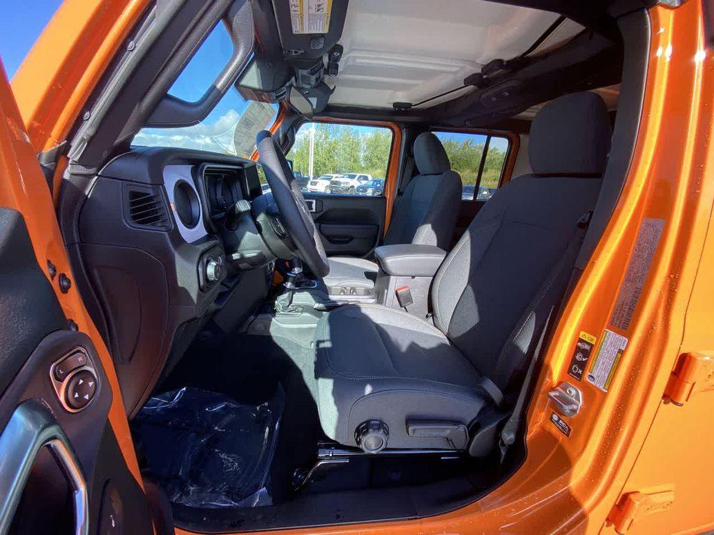 new 2025 Jeep Gladiator car, priced at $46,584