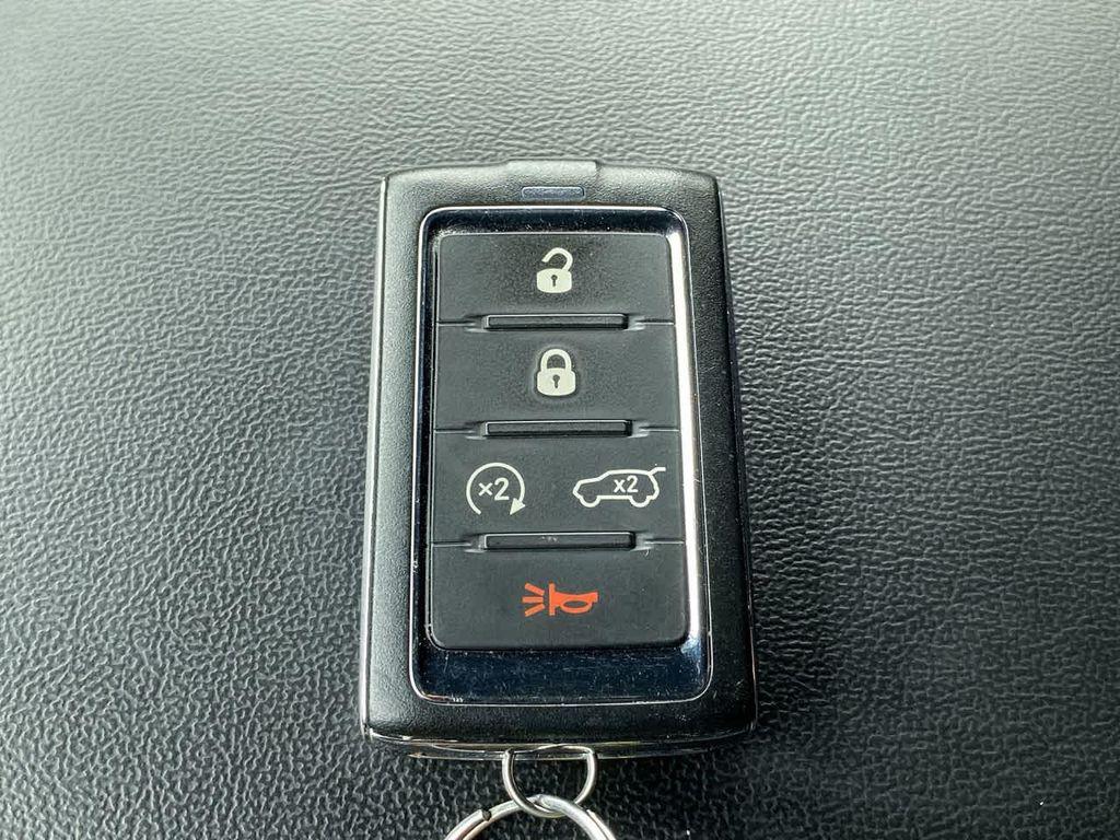used 2024 Jeep Grand Cherokee car, priced at $39,990