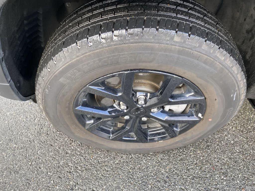 used 2024 Jeep Grand Cherokee L car, priced at $36,990