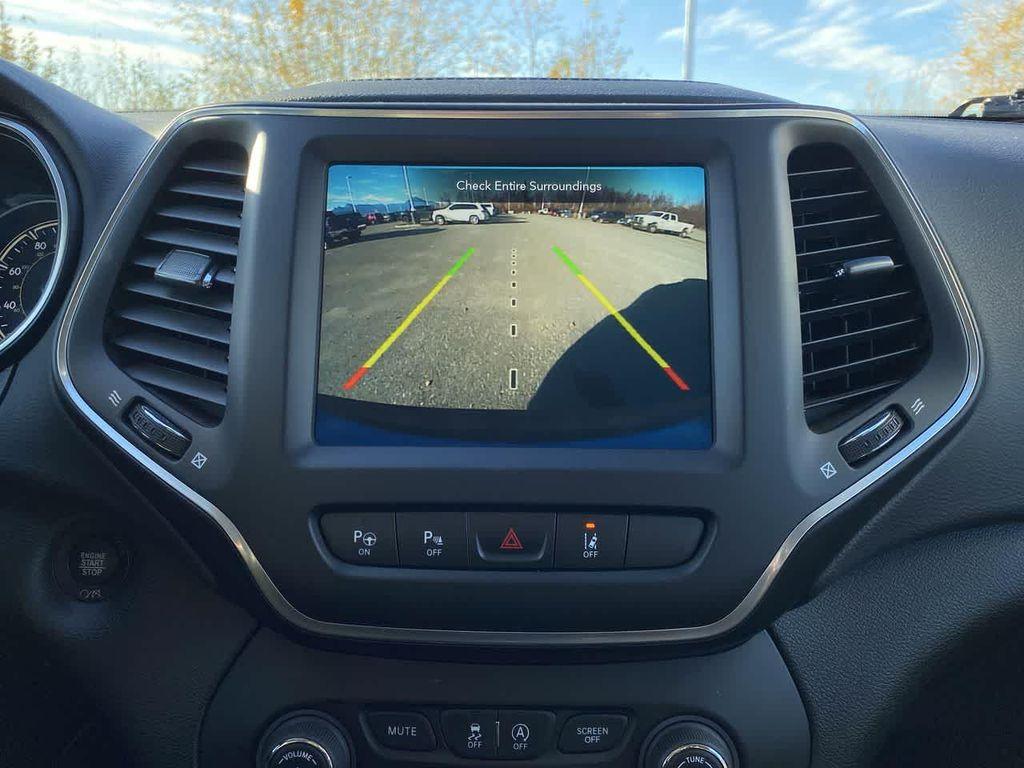 used 2023 Jeep Cherokee car, priced at $24,990