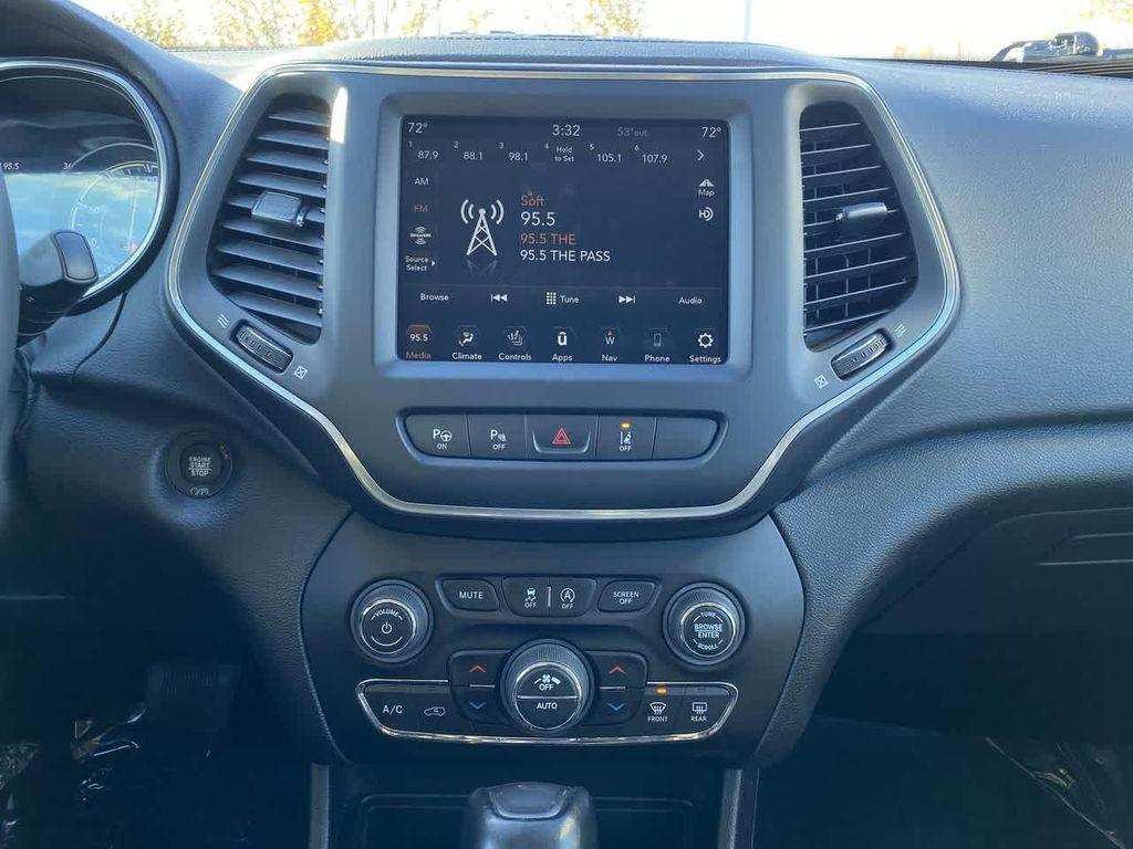 used 2023 Jeep Cherokee car, priced at $24,990