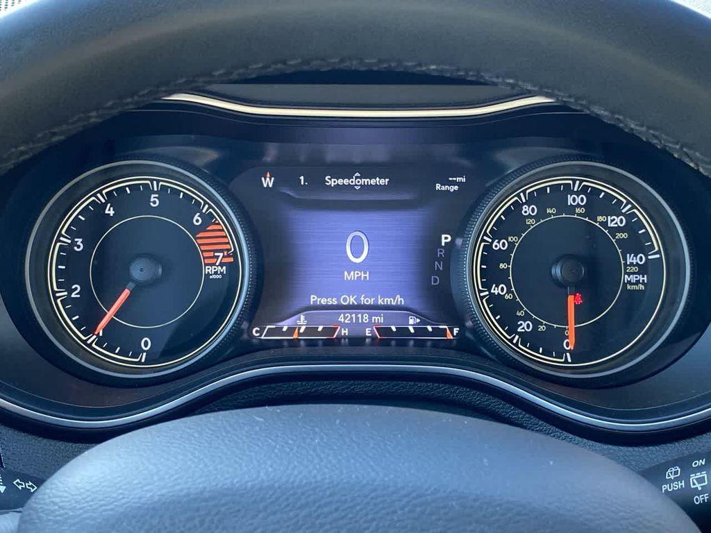 used 2023 Jeep Cherokee car, priced at $24,990