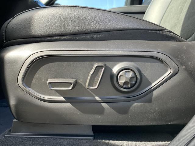 new 2025 Jeep Grand Cherokee L car, priced at $45,921