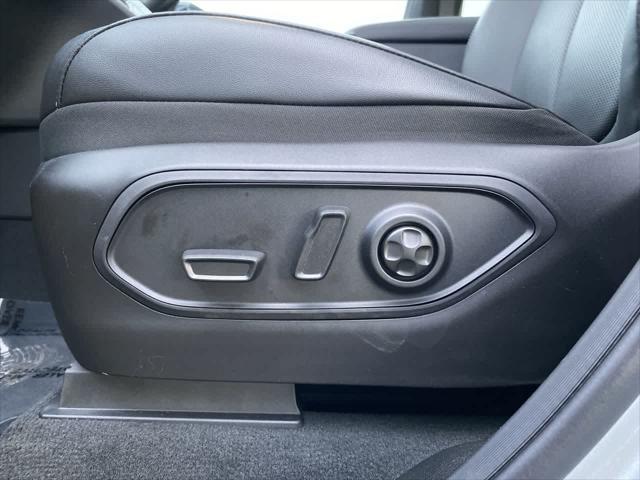 new 2025 Jeep Grand Cherokee L car, priced at $53,720
