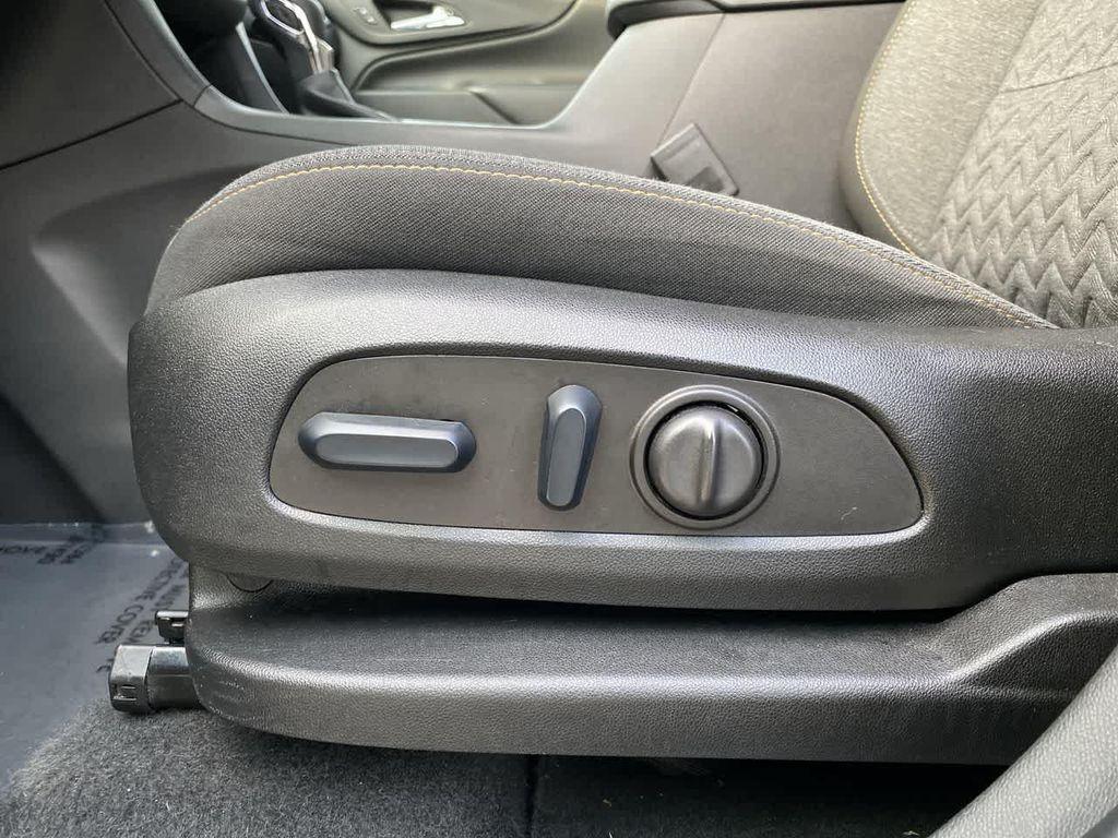 used 2023 Chevrolet Equinox car, priced at $21,990