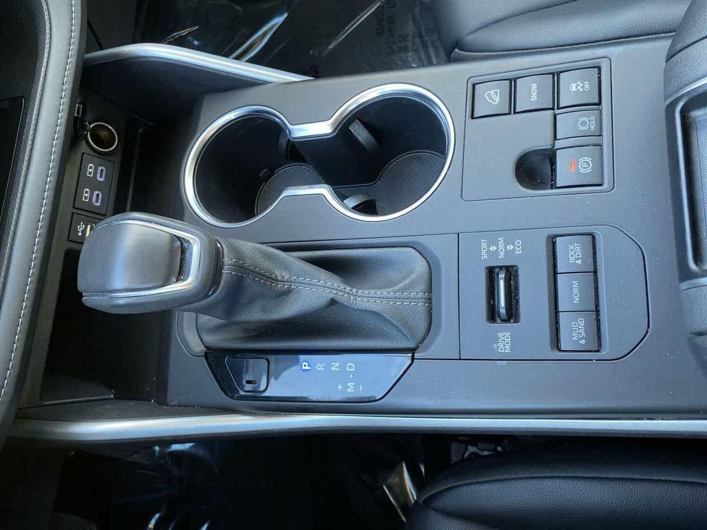 used 2024 Toyota Highlander car, priced at $39,490