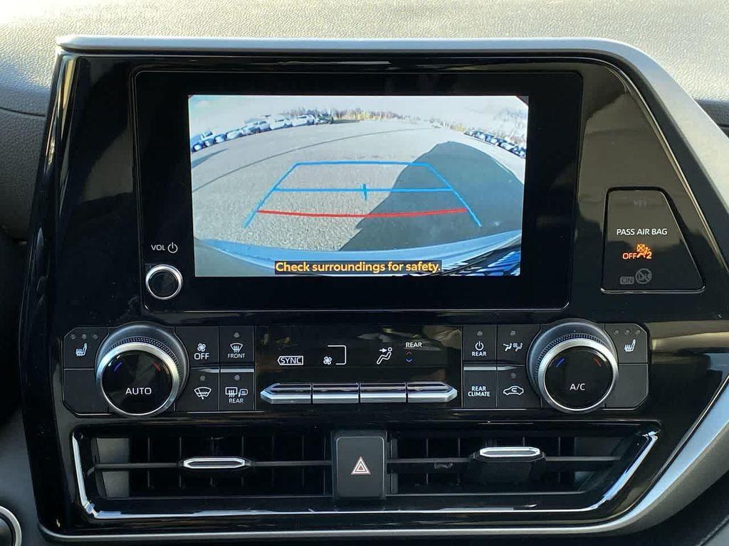 used 2024 Toyota Highlander car, priced at $39,490