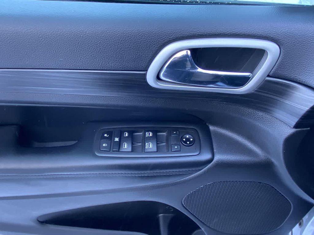 used 2021 Jeep Grand Cherokee car, priced at $24,990