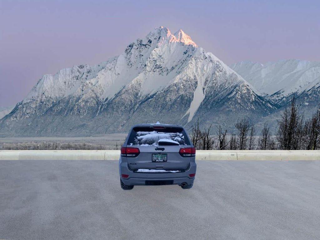 used 2021 Jeep Grand Cherokee car, priced at $24,990