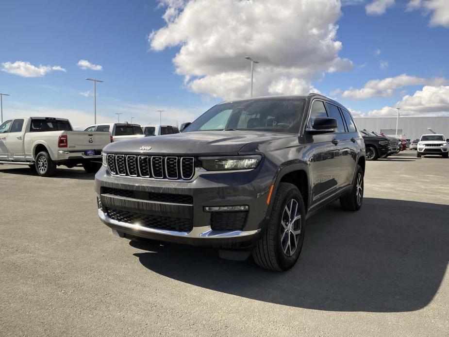 new 2024 Jeep Grand Cherokee L car, priced at $52,222