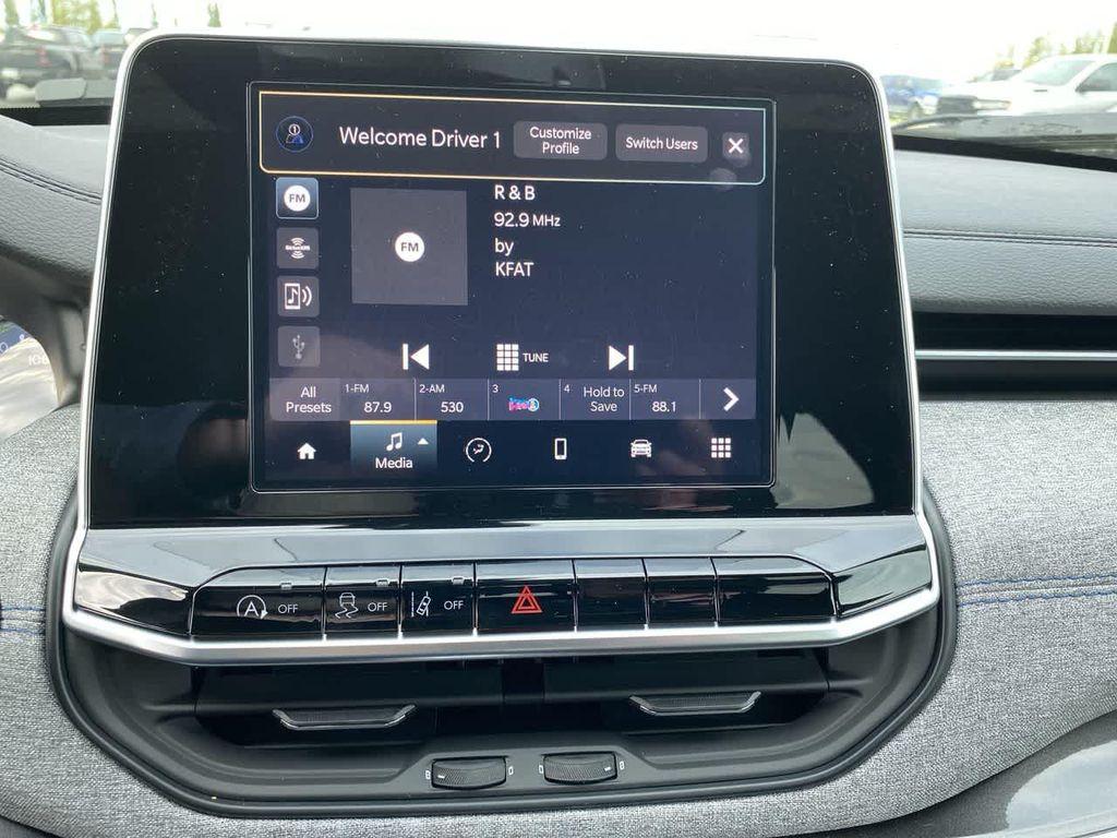 new 2025 Jeep Compass car, priced at $32,392