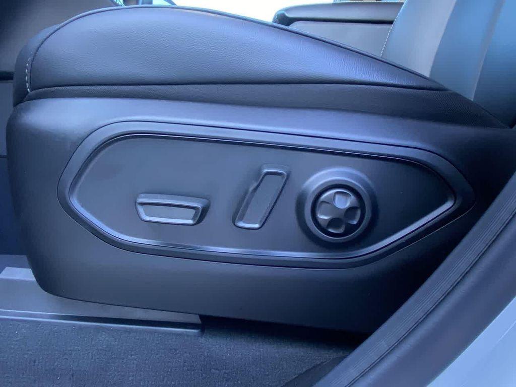 new 2025 Jeep Grand Cherokee L car, priced at $52,735