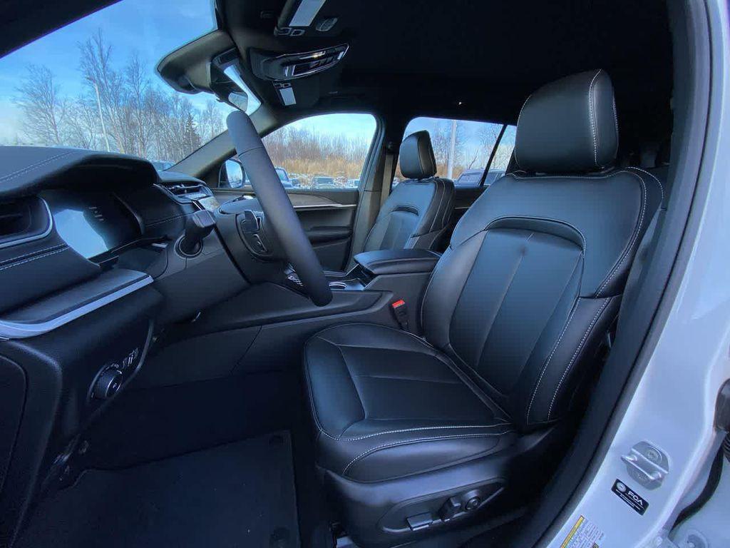 new 2025 Jeep Grand Cherokee L car, priced at $52,735