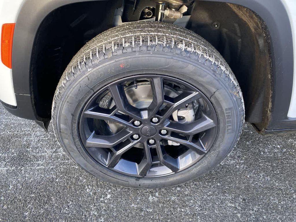 new 2025 Jeep Grand Cherokee L car, priced at $52,735