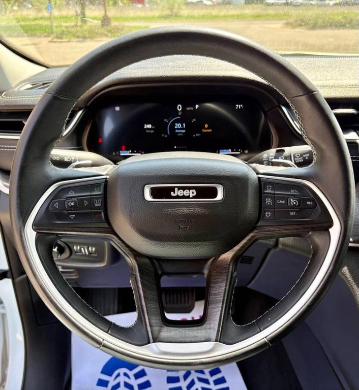 used 2022 Jeep Grand Cherokee car, priced at $29,500