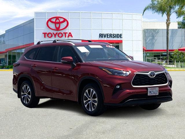 used 2024 Toyota Highlander car, priced at $42,288