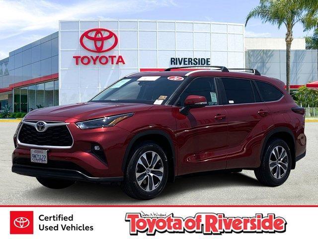 used 2024 Toyota Highlander car, priced at $42,288