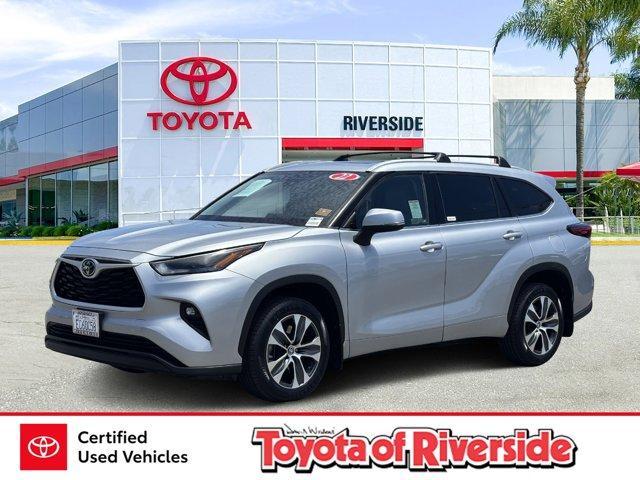 used 2022 Toyota Highlander car, priced at $31,188