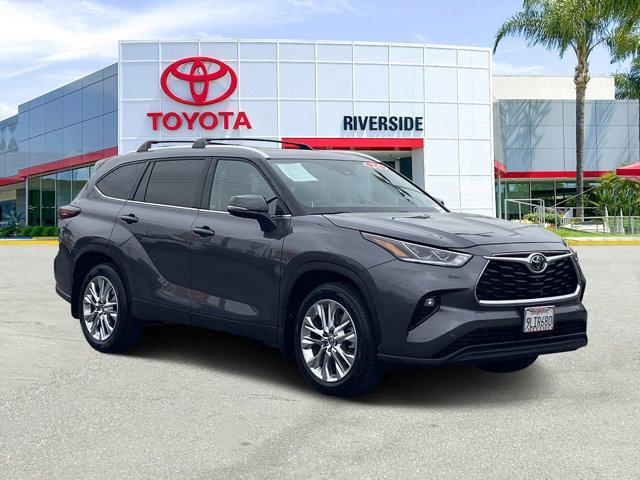 used 2024 Toyota Highlander car, priced at $44,988