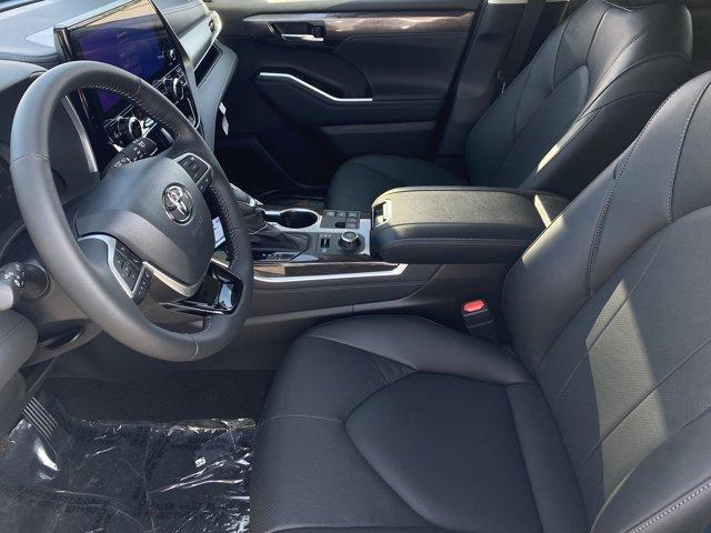 new 2026 Toyota Highlander car, priced at $53,528