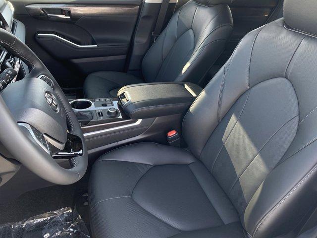 new 2026 Toyota Highlander car, priced at $53,528
