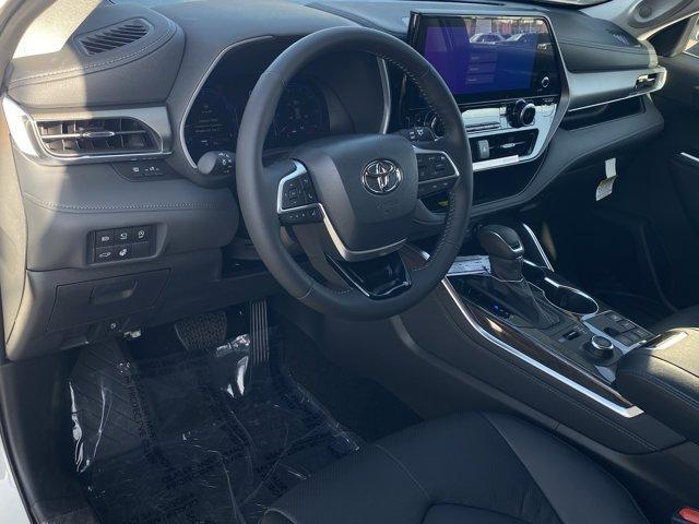 new 2026 Toyota Highlander car, priced at $53,528