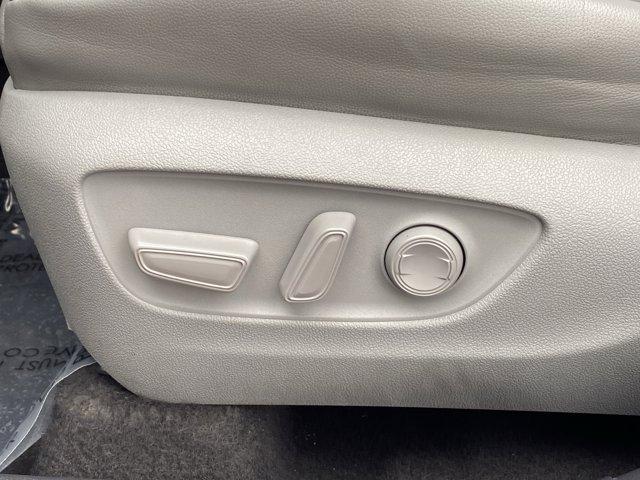 used 2022 Toyota Highlander car, priced at $29,988