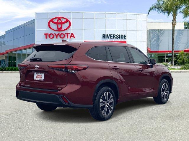 used 2022 Toyota Highlander car, priced at $29,988