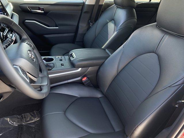 new 2025 Toyota Highlander car, priced at $47,483
